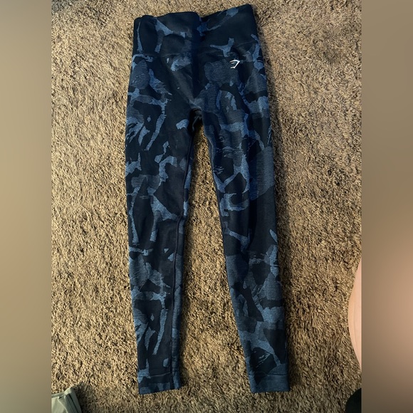Gymshark navy blue camo booty scrunch leggings - Picture 2 of 4